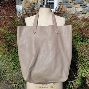 Cuyana Tall  pebbled  leather large tote bag
